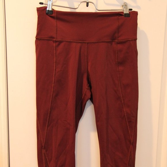Athleta Lightning Capri in Burgundy (Size M) - Picture 3 of 13